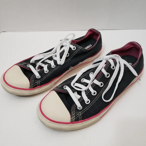 Sz 5 Junior Converse Black White & Pink Trim Shoes - Picture 2 of 8